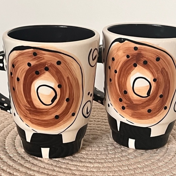 Joanne DeLomba artistic coffee mug set with bagel design (2 mugs) - Picture 2 of 5